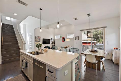 904 Catalpa Street Austin TX 78702