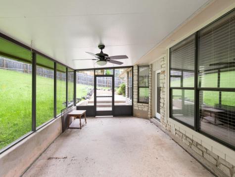 9305 Rolling Oaks Trail Austin TX 78750