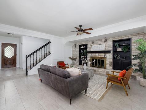9305 Rolling Oaks Trail Austin TX 78750