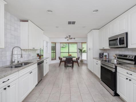 9305 Rolling Oaks Trail Austin TX 78750