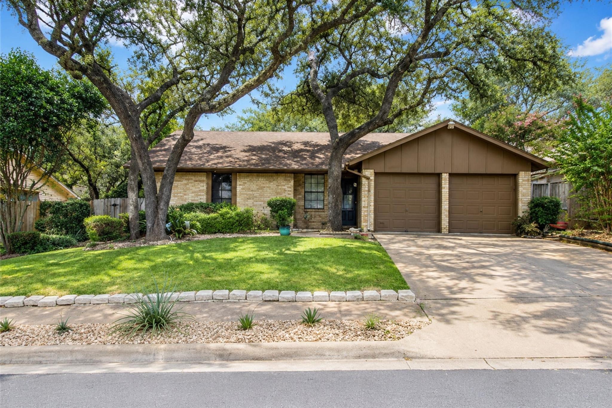 2717 Deeringhill Drive Austin TX 78745