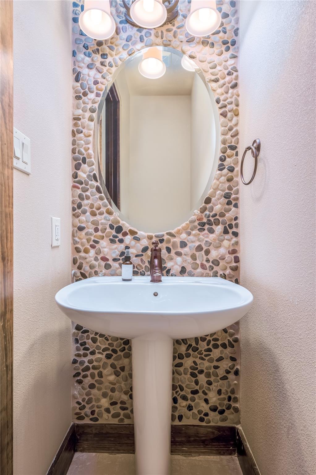 308 Golden Bear Drive Austin TX 78738
