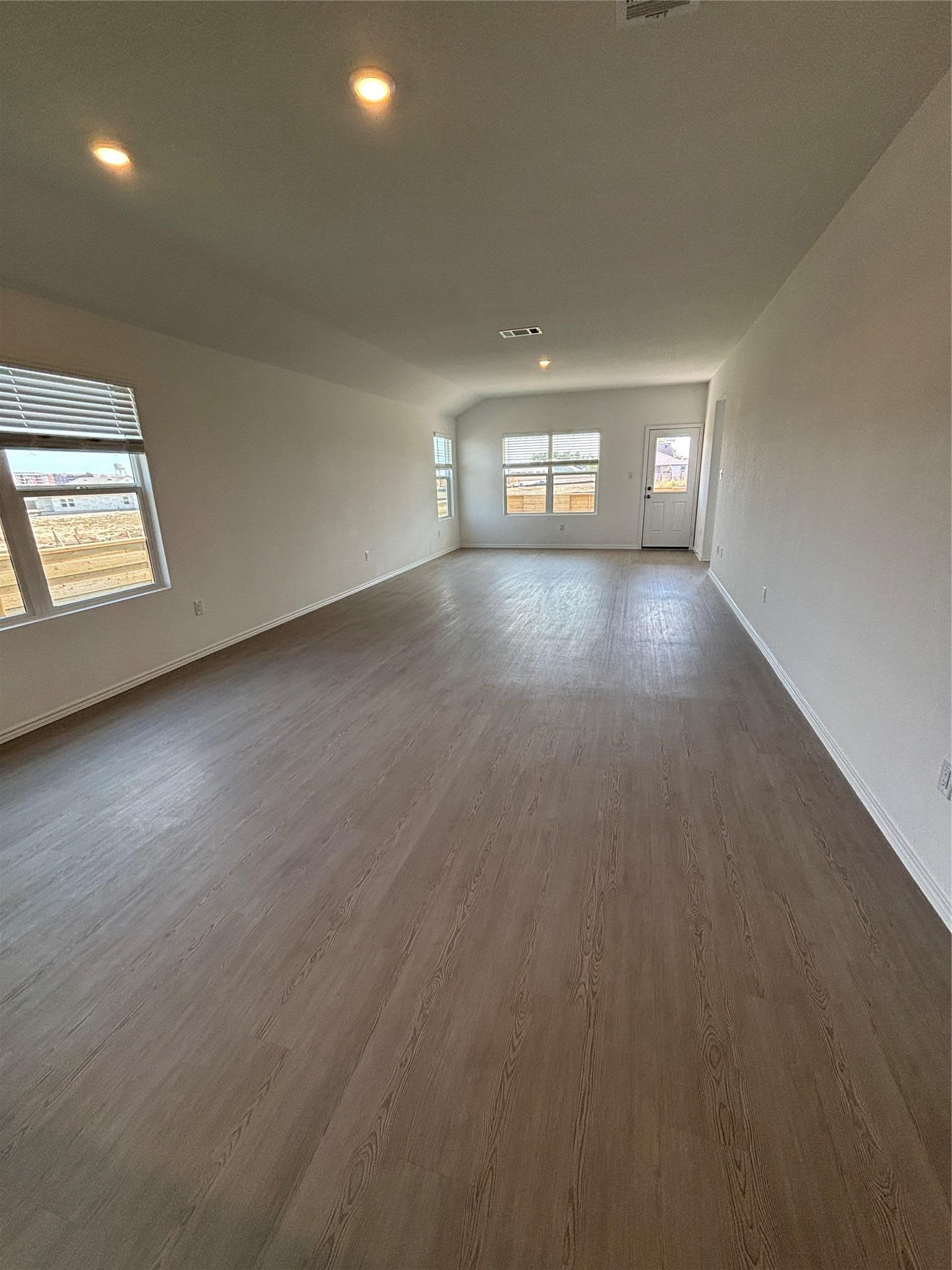 3262 Everett Kyle TX 78640