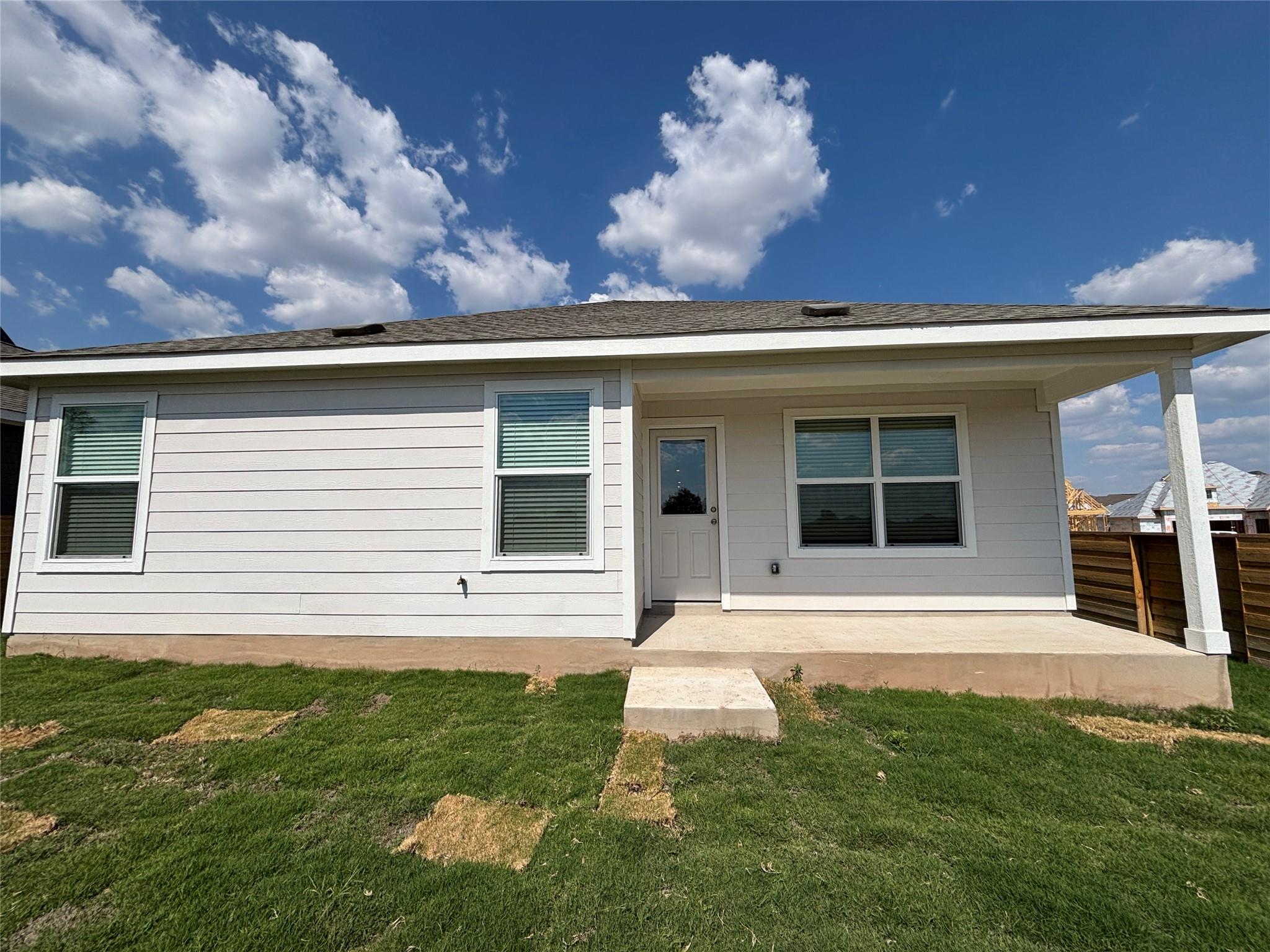 3262 Everett Kyle TX 78640