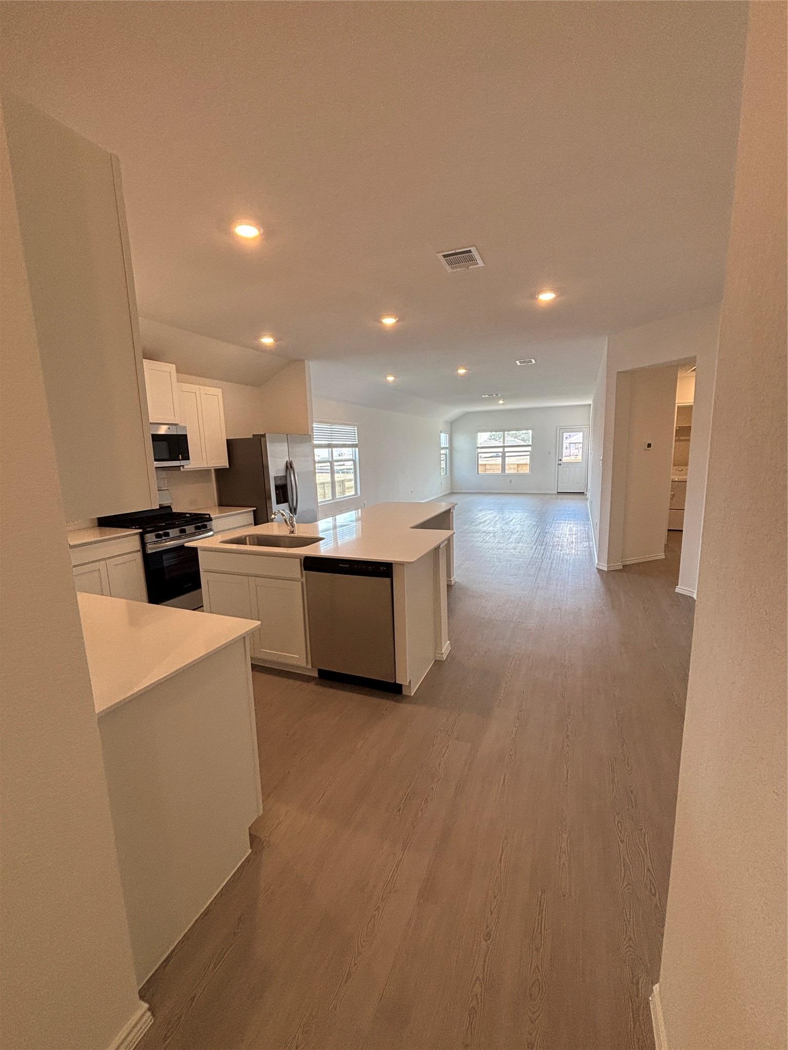 3262 Everett Kyle TX 78640