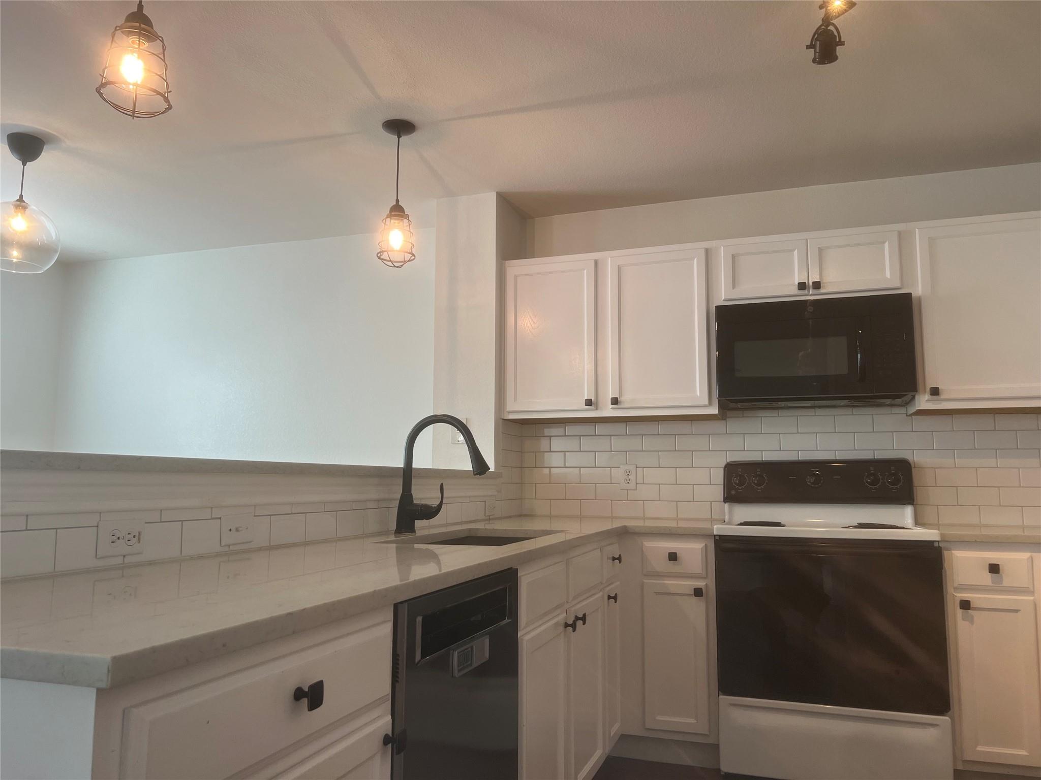 8511 Davis Oaks Trail Austin TX 78748