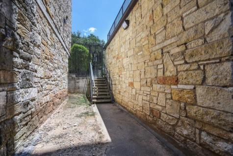 2502 Leon Street Austin TX 78705