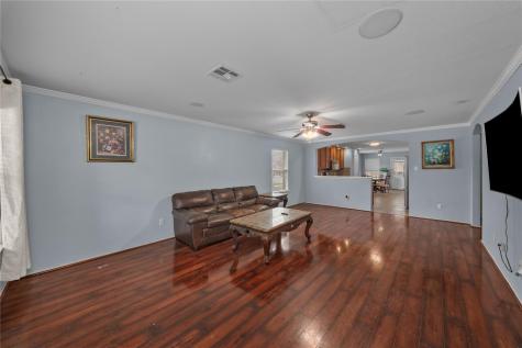111 Lynn Crest Bend Buda TX 78610