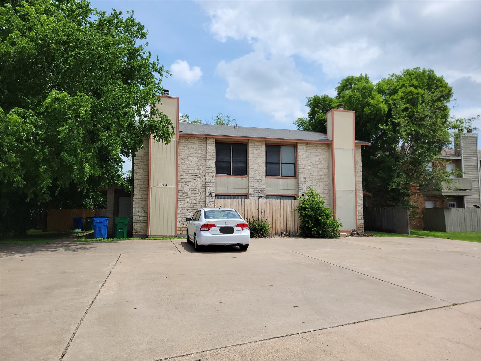 2804 Bull Run Taylor TX 76574