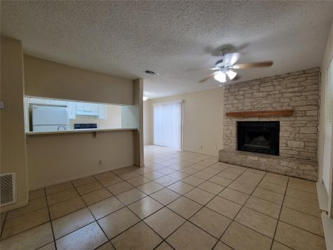 2804 Bull Run Taylor TX 76574