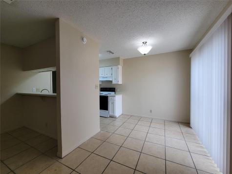 2804 Bull Run Taylor TX 76574