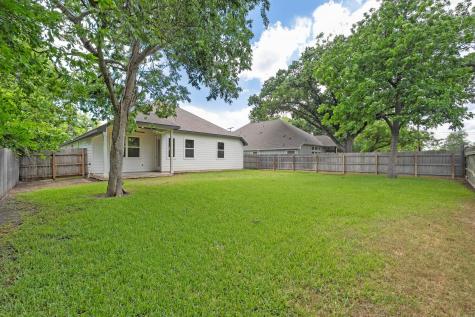 203 E Salty Street Thorndale TX 76577