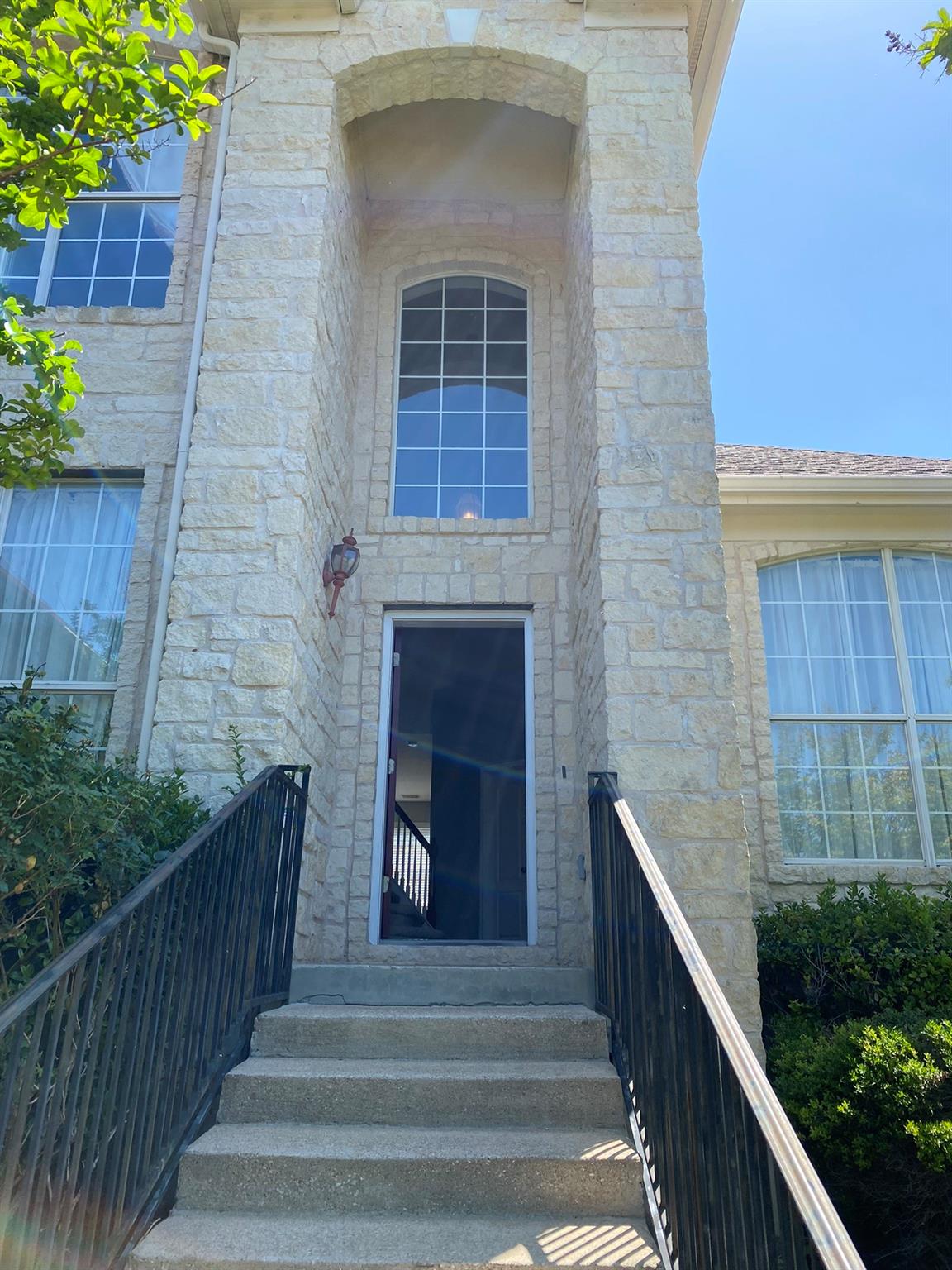 8800 Rattlebush Cove Austin TX 78750
