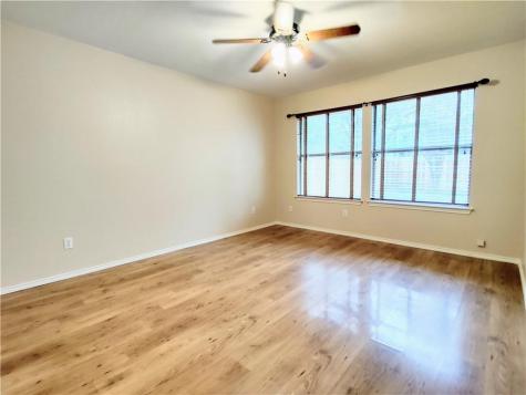 1009 Horseman Cove Round Rock TX 78665