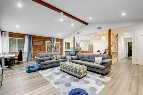 2710 Deeringhill Drive Austin TX 78745
