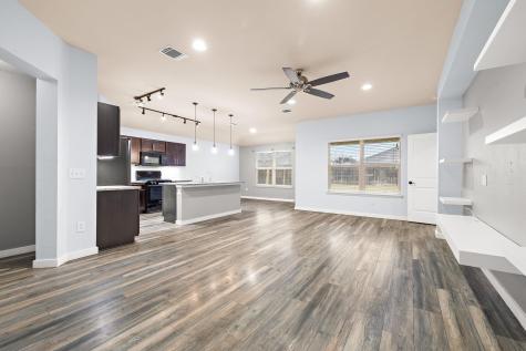 221 Camellia Drive Hutto TX 78634