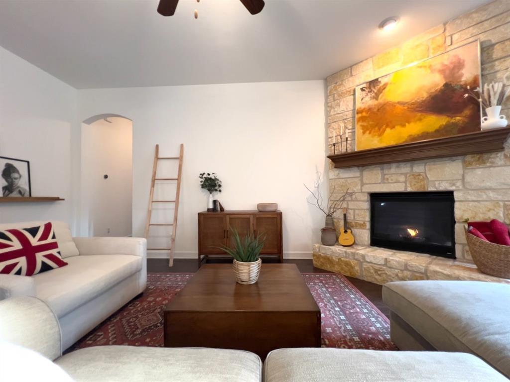 300 Grafton Lane Austin TX 78737
