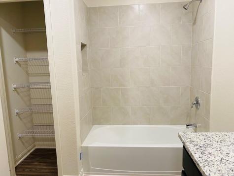 1017 Riverdale Cove Jarrell TX 76537