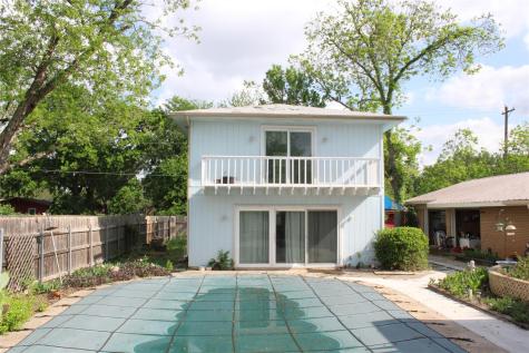 1010 W Live Oak Street Lockhart TX 78644