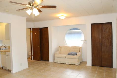 1010 W Live Oak Street Lockhart TX 78644