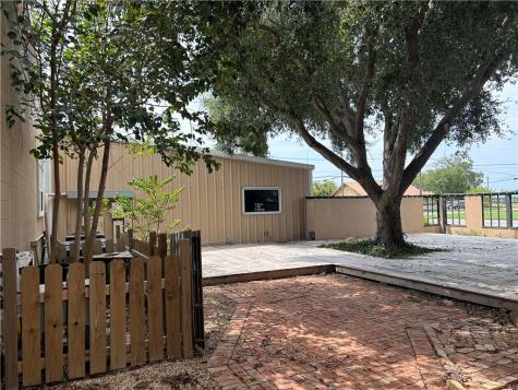 610 Elm Drive Portland TX 78374