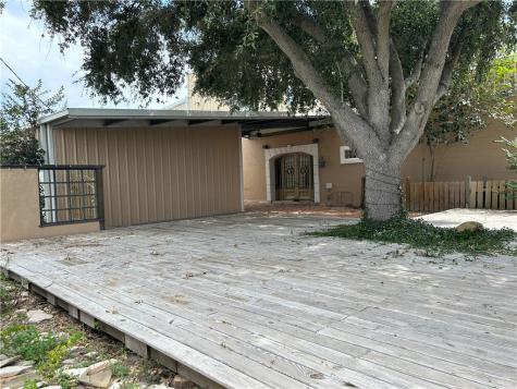 610 Elm Drive Portland TX 78374