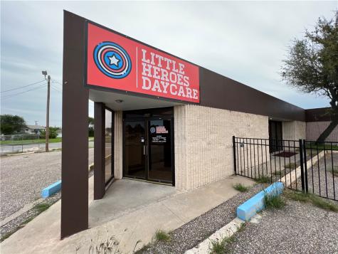 604 Moore Avenue Portland TX 78374