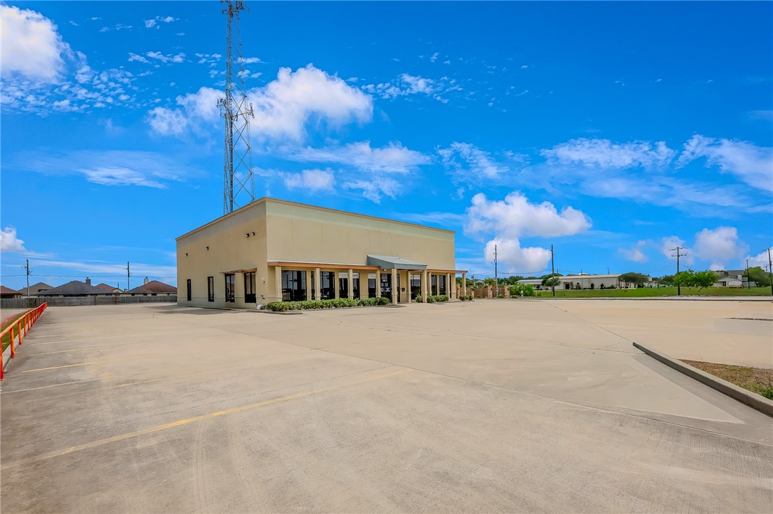 2818 Rodd Field Corpus Christi TX 78414