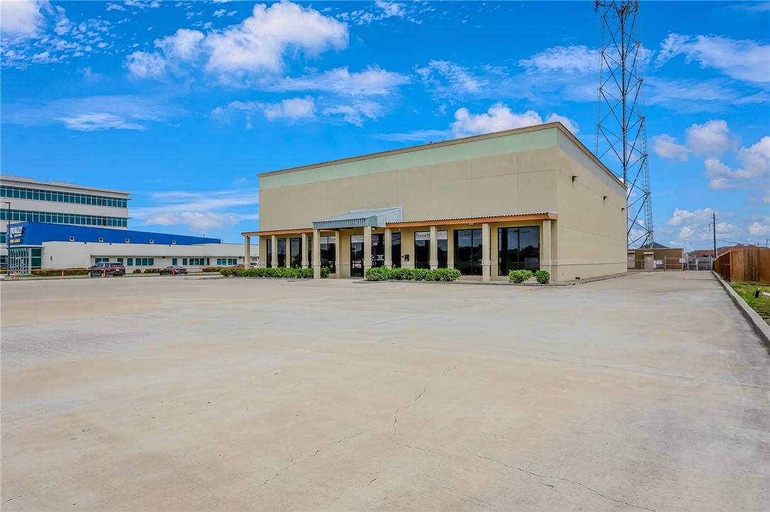 2818 Rodd Field Corpus Christi TX 78414