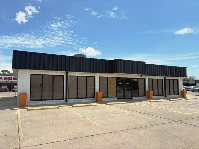 5222 Kostoryz Rd Road Corpus Christi TX 78415