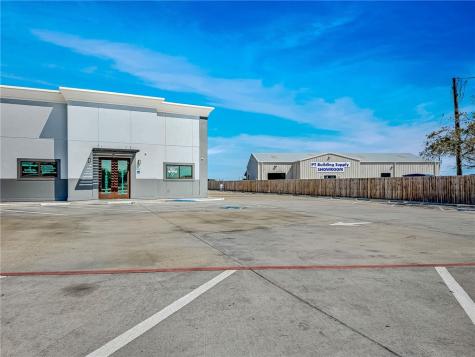 2510 London Pirate 33 B Corpus Christi TX 78415