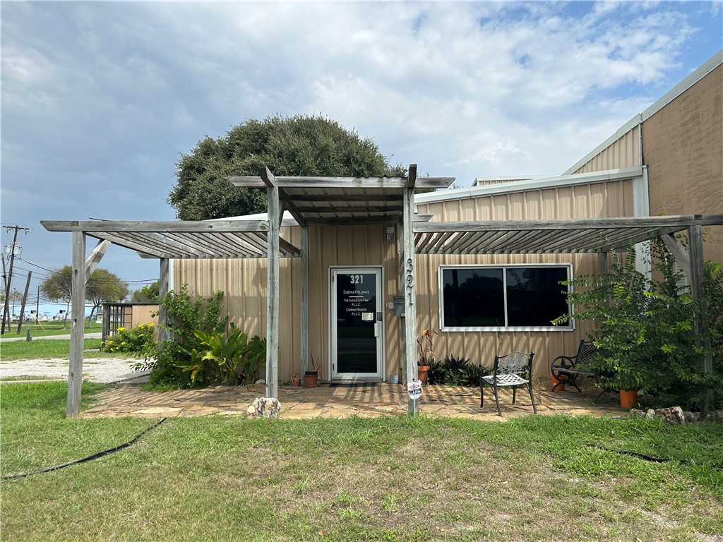 321 5th Avenue Portland TX 78374