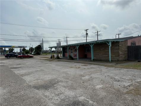 306 E Goodnight Avenue Aransas Pass TX 78336