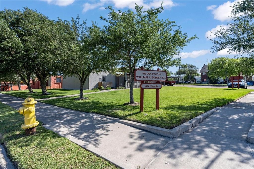 1126 3rd Street Corpus Christi TX 78404