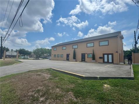 5902 Kostoryz Corpus Christi TX 78415