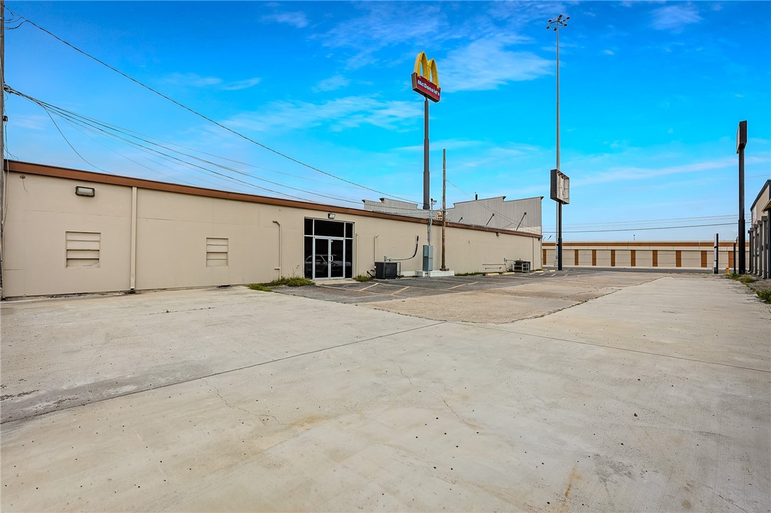 3225 S Padre Island Drive Corpus Christi TX 78415