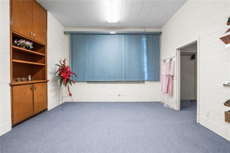 222 W Thornton Street W Three Rivers TX 78071