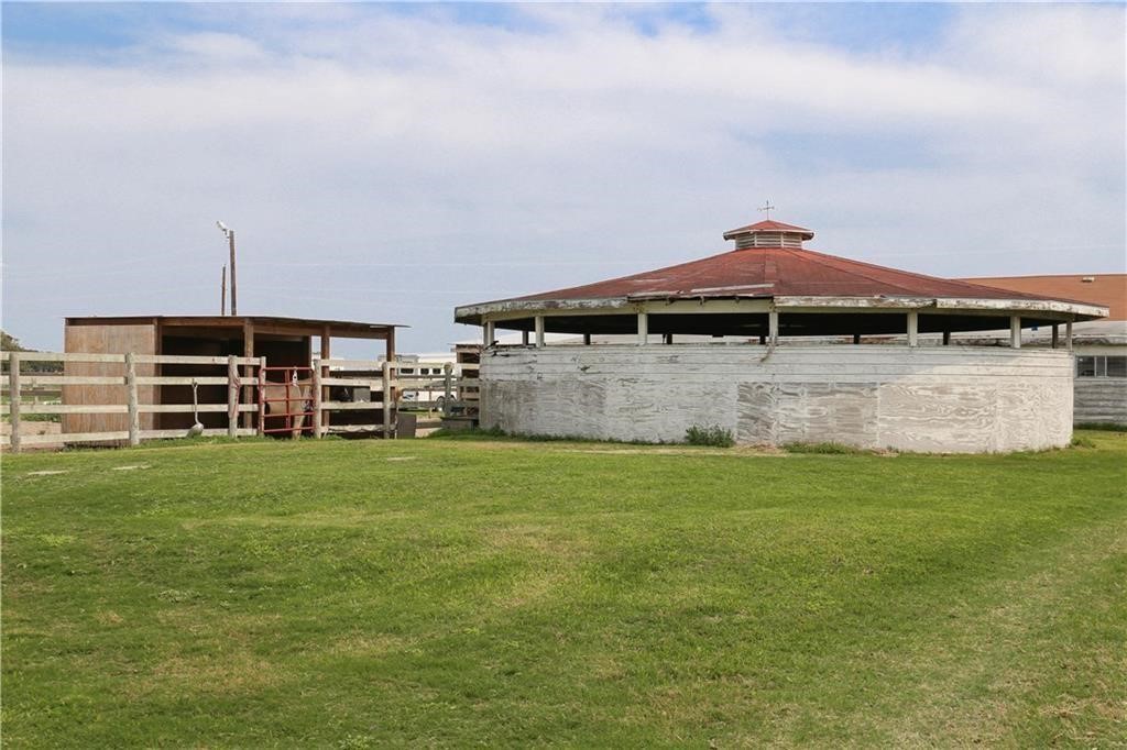 1818 Caribbean Drive Corpus Christi TX 78418