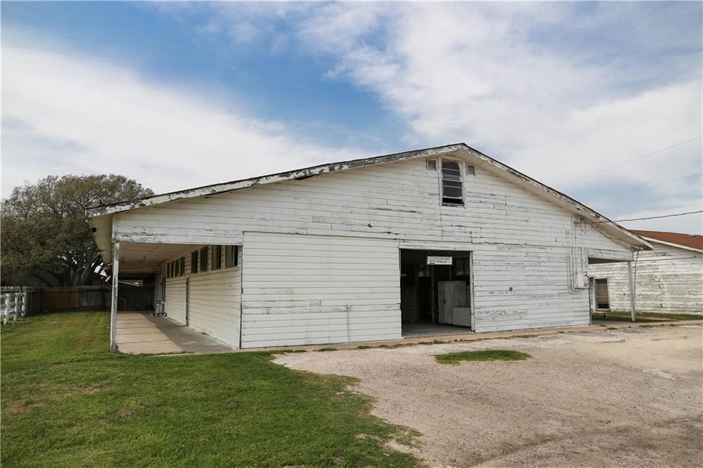 1818 Caribbean Drive Corpus Christi TX 78418