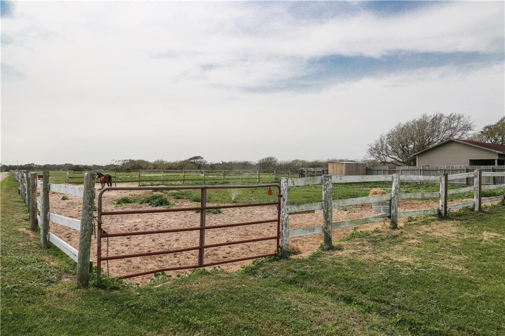 1818 Caribbean Drive Corpus Christi TX 78418