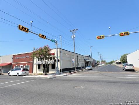119 N Washington Street Beeville TX 78102