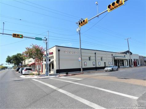 119 N Washington Street Beeville TX 78102