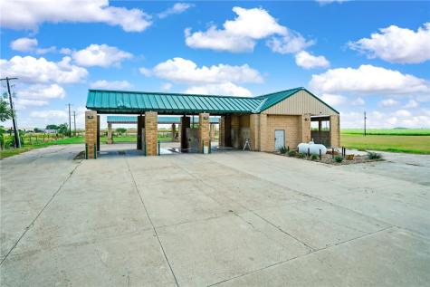 547 E Orange Avenue Orange Grove TX 78372