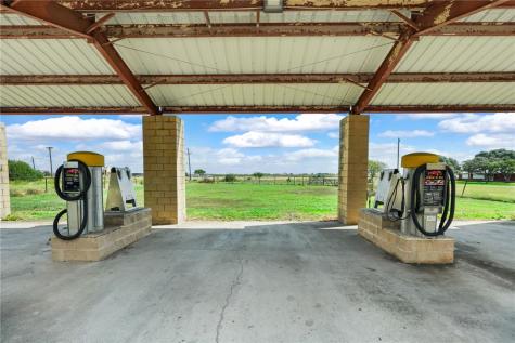 547 E Orange Avenue Orange Grove TX 78372
