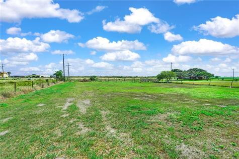 547 E Orange Avenue Orange Grove TX 78372