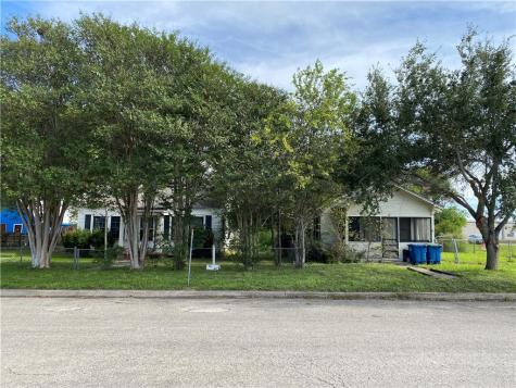 708 Dallas Street Portland TX 78374