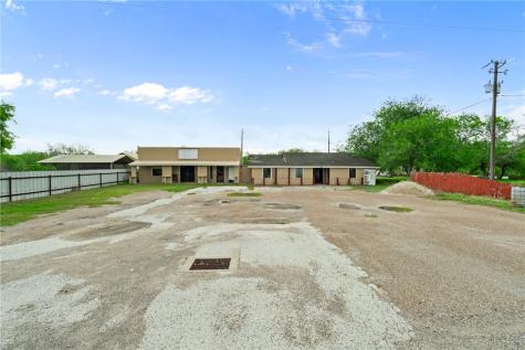290 N County Road 1040 Kingsville TX 78363