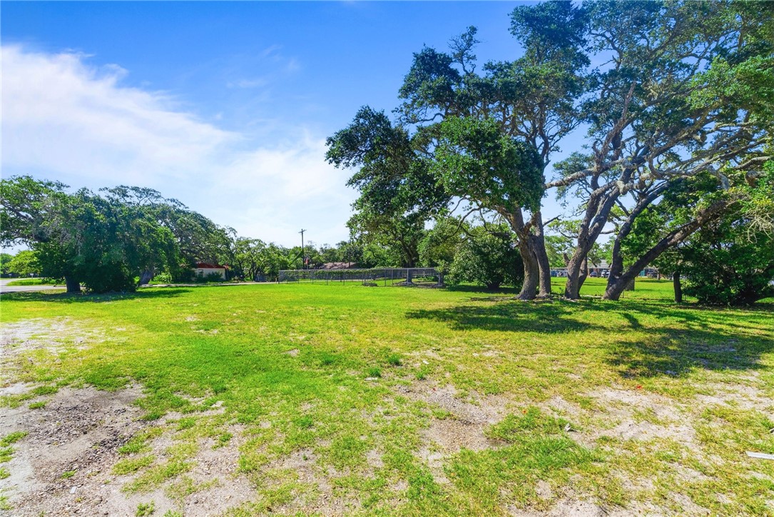 2220 Hwy 35 N Rockport TX 78382