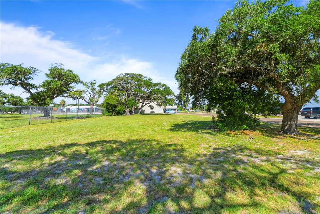 2220 Hwy 35 N Rockport TX 78382