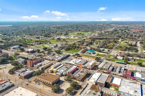 214 N Washington Street Beeville TX 78102